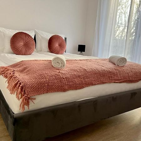 Mathias Premium Apartments Сегед Екстериор снимка