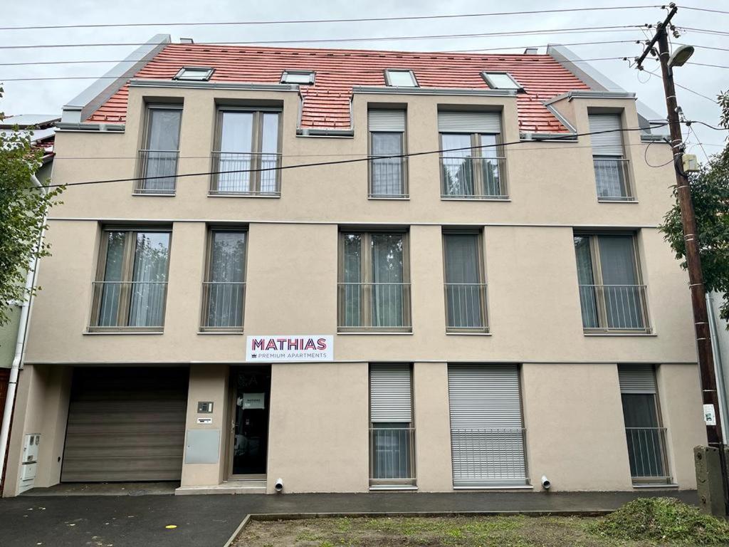 Mathias Premium Apartments Сегед Екстериор снимка